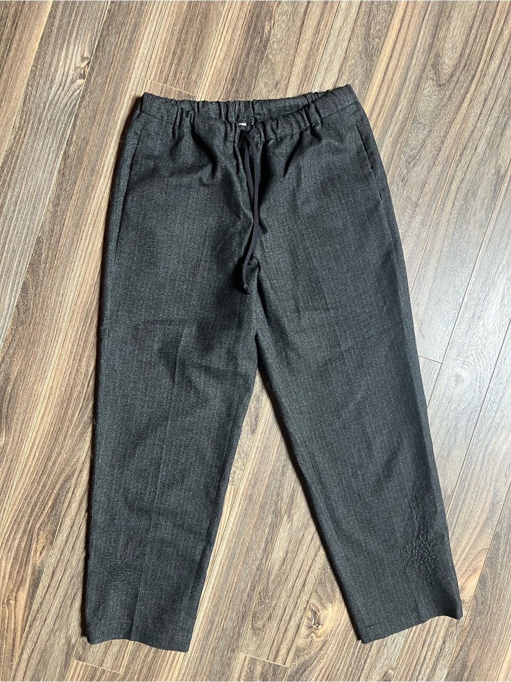 Group Babaton Grey Pants